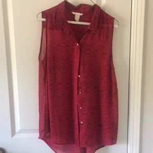 H&M red patterned no sleeve blouse